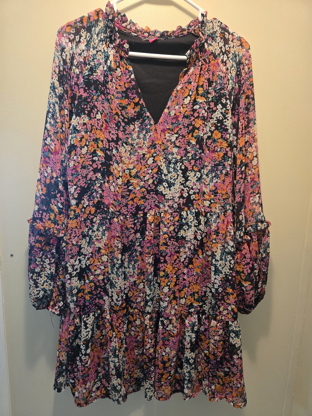 Vince Camuto Navy Floral V-Neck Tiered Long Sleeve Dress